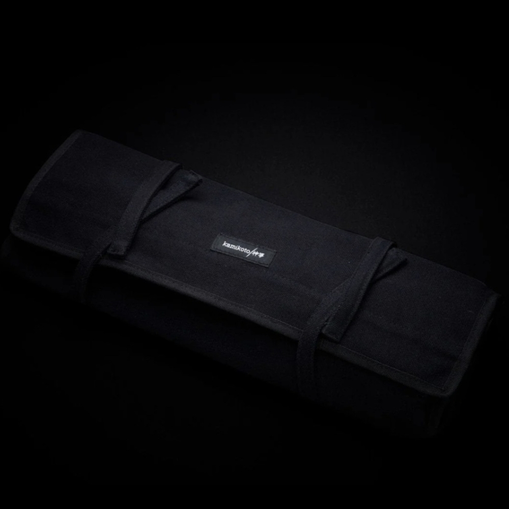 Black Knife Roll